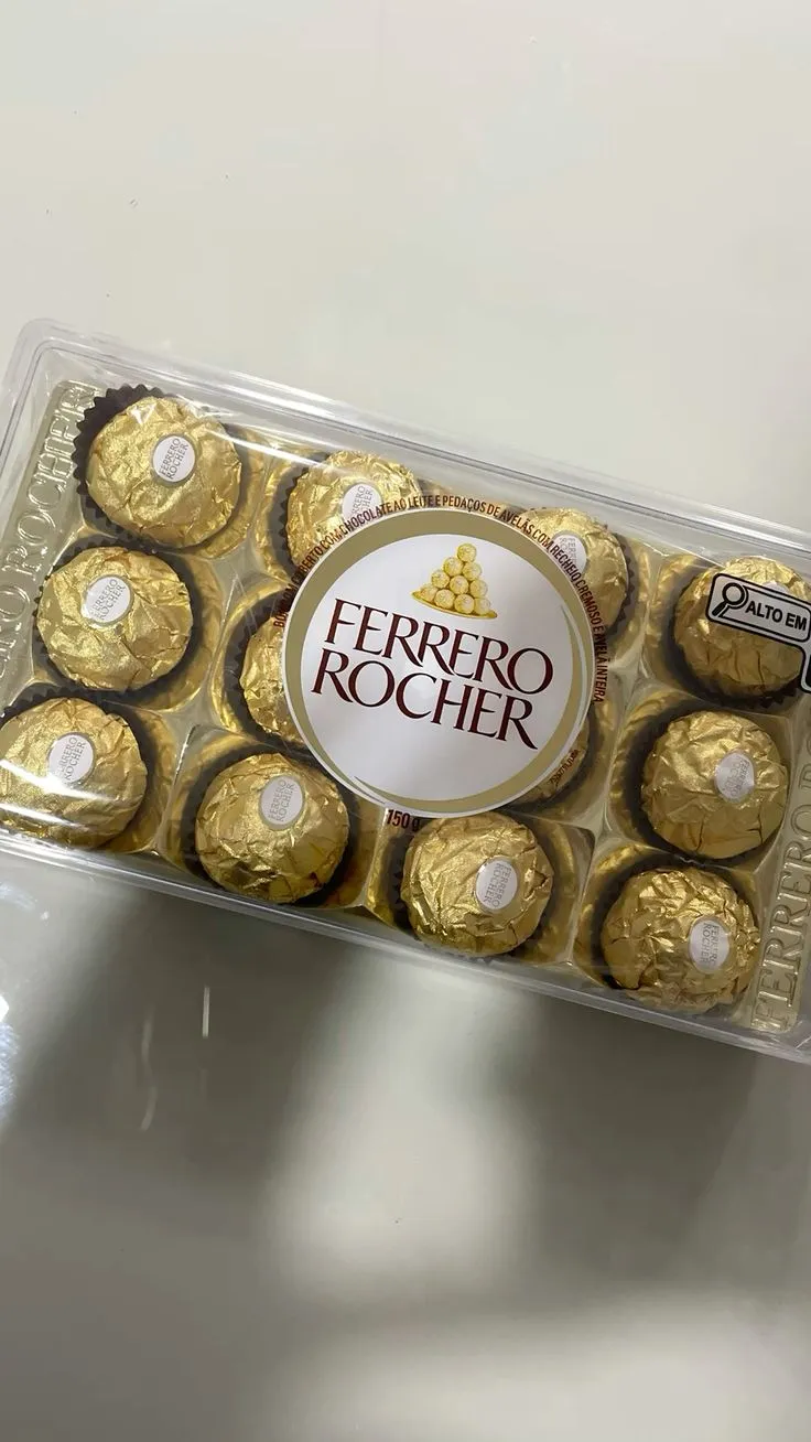 Caixa de Ferrero Rocher com chocolates para presente em Canaã dos Carajás