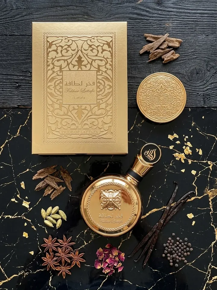Perfume Fakhar Gold Lattafa com frasco e embalagem, perfume importado